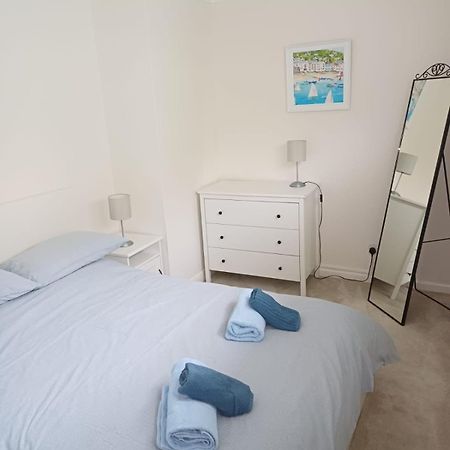 Riverside Apartment With Views And Parking キングスブリッジ エクステリア 写真